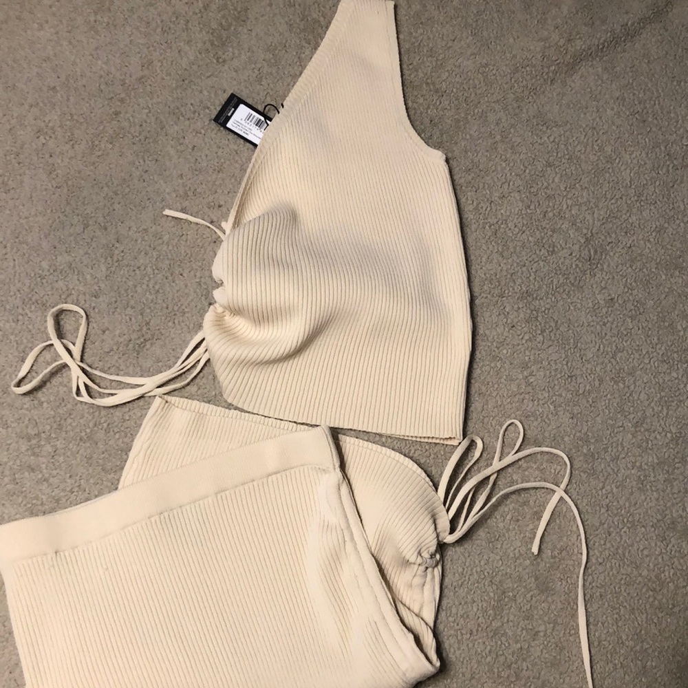 Pretty little thing set